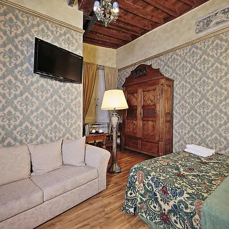 Antica Dimora Dell'orso Bed and Breakfast 3*